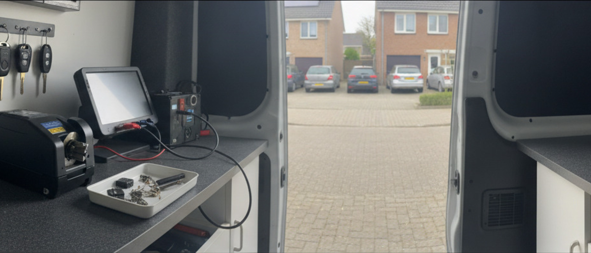 Transponder sleutel zonder dealer: wat het is en waarom het slim is